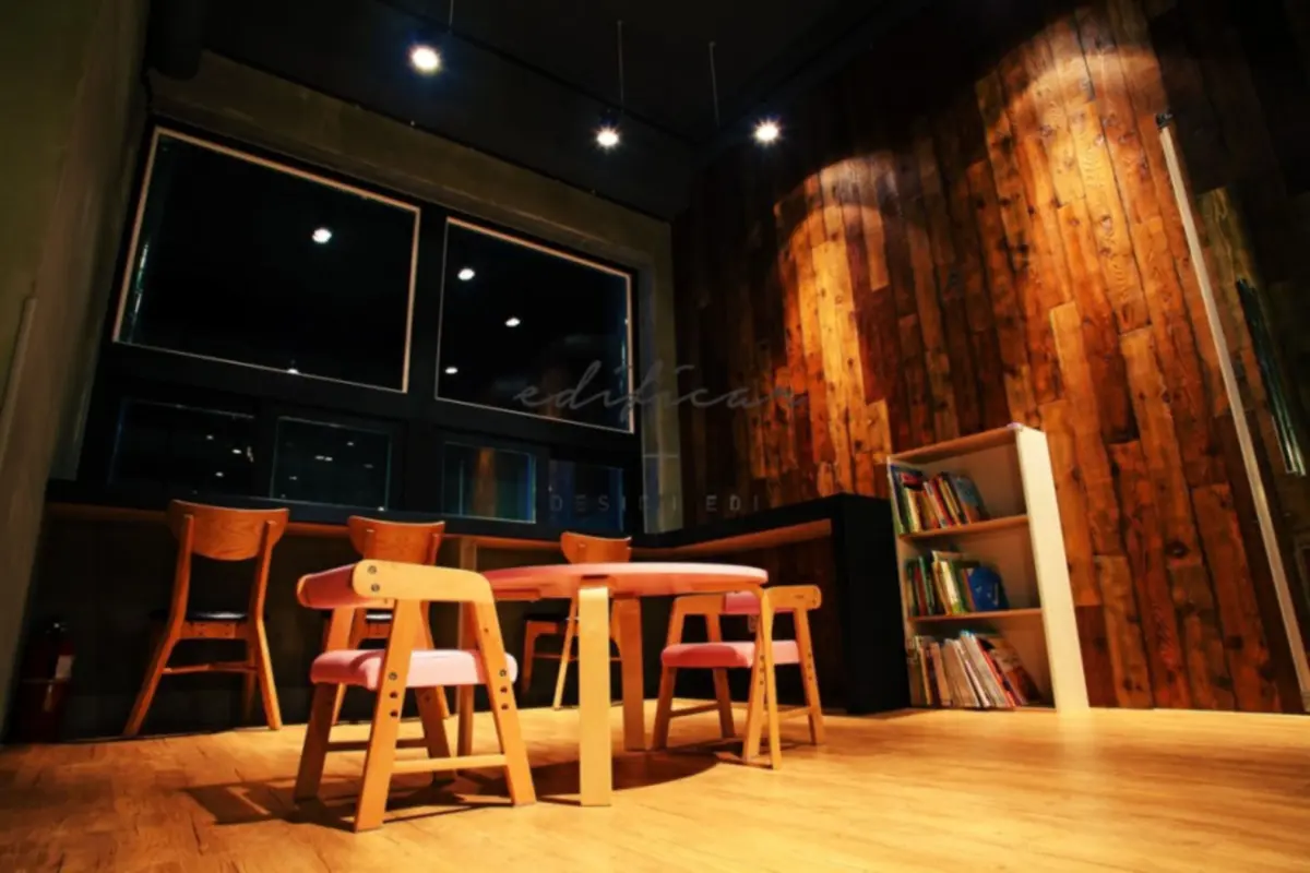 동화 속 나무집 콘셉트 키즈카페 월드트리